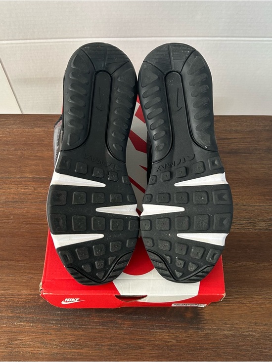 Nike Air Max 2090 Black Wolf Grey Anthracite Size M10/W11.5 - Picture 5 of 8